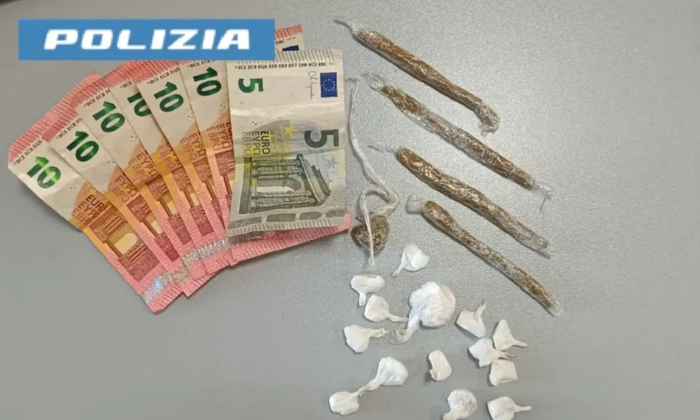 preso in strada a Napoli con la droga