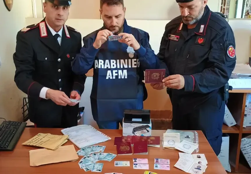Documenti falsi