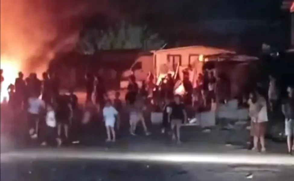 Incendio al Campo rom