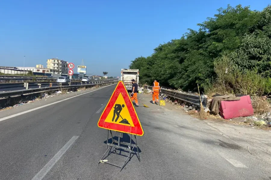 Qualiano operazione di pulizia circumvallazione 8 agosto 2024