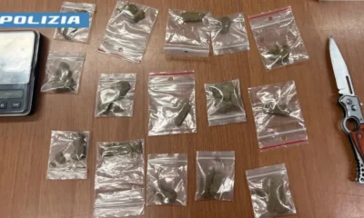 Frattamaggiore - droga e coltello sequestrati