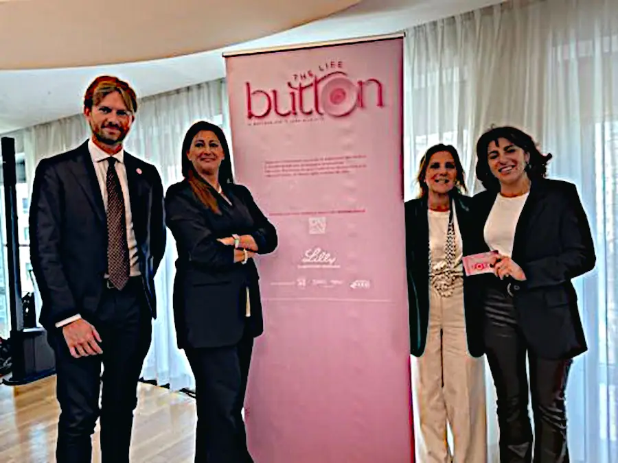 Tumore al seno . Bottone per non abbandonare le cure