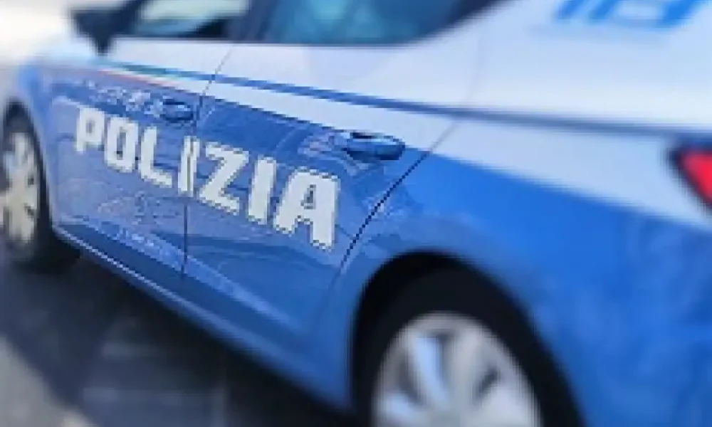 Napoli, evade dai domiciliari e tenta la fuga: 23enne arrestato dalla Polizia