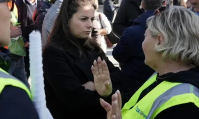 Trasnova - Carmela Auriemma con gli operai