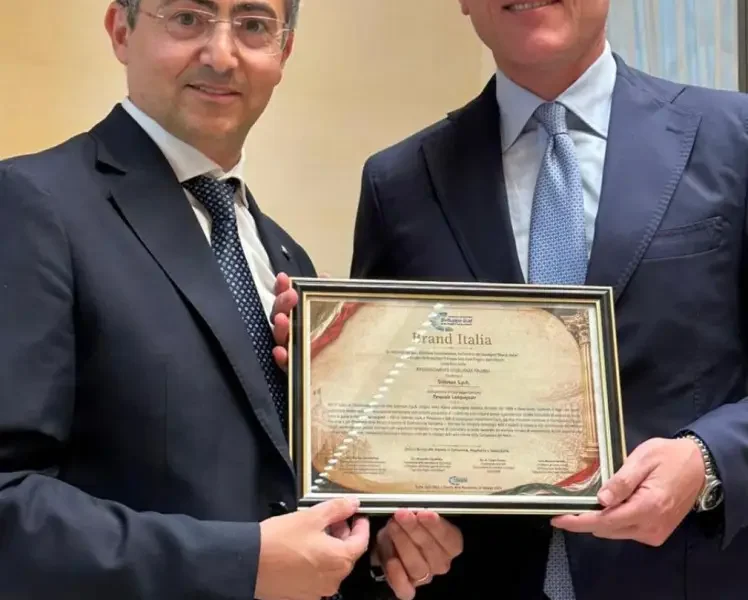 aziende premiate in parlamento onoreficenza a pasquale lampugnale ceo di sidersan da Puntomagazine.it aziende premiate in parlamento onoreficenza a pasquale lampugnale ceo di sidersan