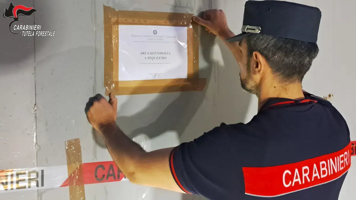 inquinamento fiume sarno opificio sequestrato montoro maggio 2026