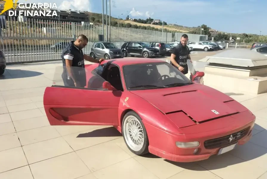 scoperta falsa ferrari guarda di finanza maggio 2026