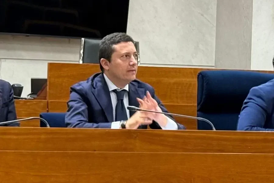 incendio longola mensorio atto vile la regione non rester224 a guardare da Puntomagazine.it incendio longola mensorio atto vile la regione non rester224 a guardare