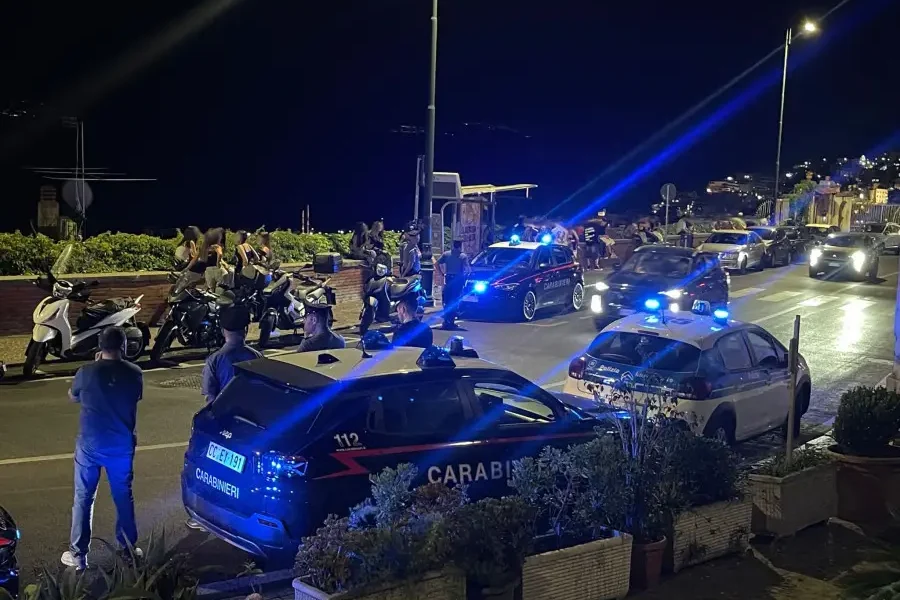 napoli vomero controlli di carabinieri e polizia locale da Puntomagazine.it napoli vomero controlli di carabinieri e polizia locale