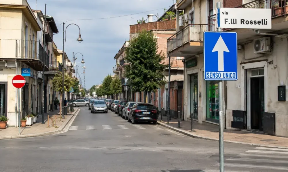 qualiano la denuncia social caos viabilit224 e senso unico ignorato da Puntomagazine.it qualiano la denuncia social caos viabilit224 e senso unico ignorato