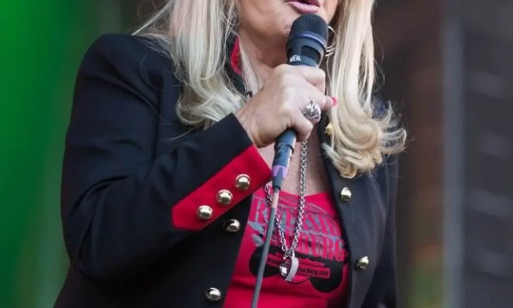 bonnie tyler 232 morta a 75 anni addio alla voce di total eclipse da Puntomagazine.it bonnie tyler 232 morta a 75 anni addio alla voce di total eclipse