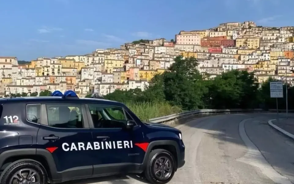 viola il divieto di avvicinamento ai genitori arrestato 40enne a calitri da Puntomagazine.it viola il divieto di avvicinamento ai genitori arrestato 40enne a calitri
