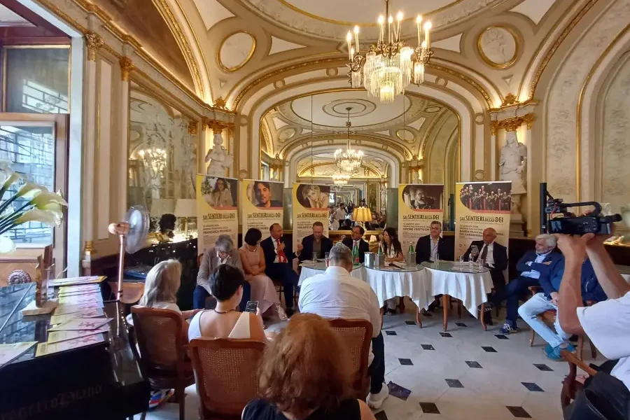 la citt224 metropolitana di napoli sostiene il festival sui sentieri degli dei da Puntomagazine.it la citt224 metropolitana di napoli sostiene il festival sui sentieri degli dei