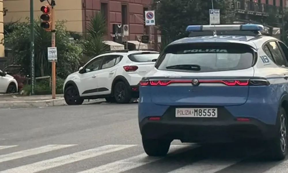 napoli palpeggia una giovane in piazza municipio arrestato 42enne da Puntomagazine.it napoli palpeggia una giovane in piazza municipio arrestato 42enne