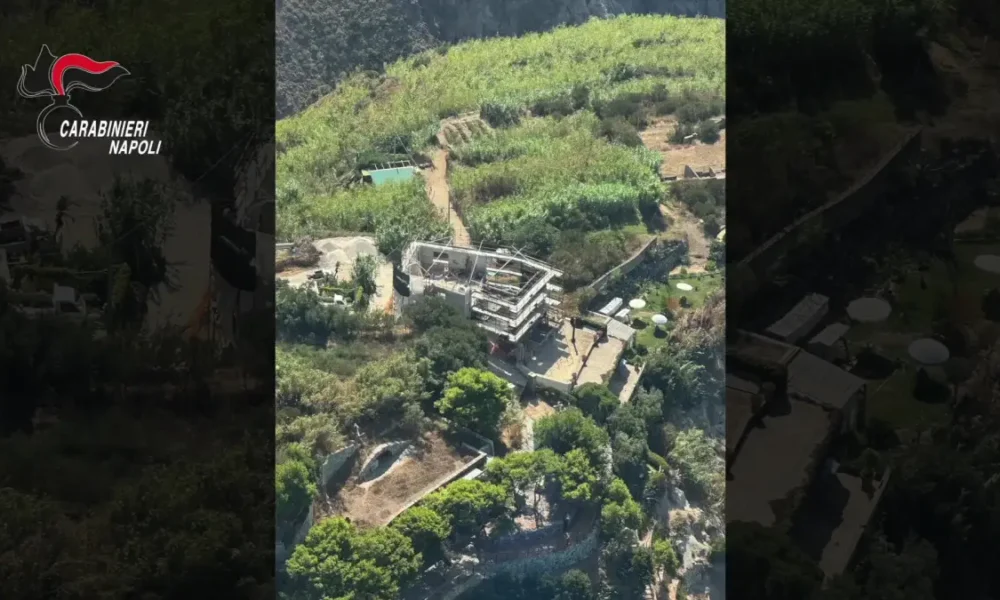 forio d8217ischia scoperto cantiere abusivo sulla scogliera sequestro da Puntomagazine.it forio d8217ischia scoperto cantiere abusivo sulla scogliera sequestro