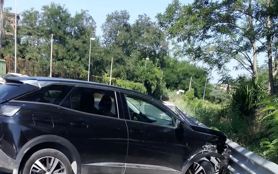 Qualiano incidente su via ripuaria