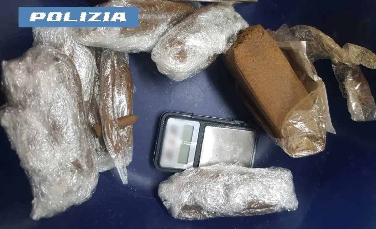 droga acerra polizia di stato agosto 2026