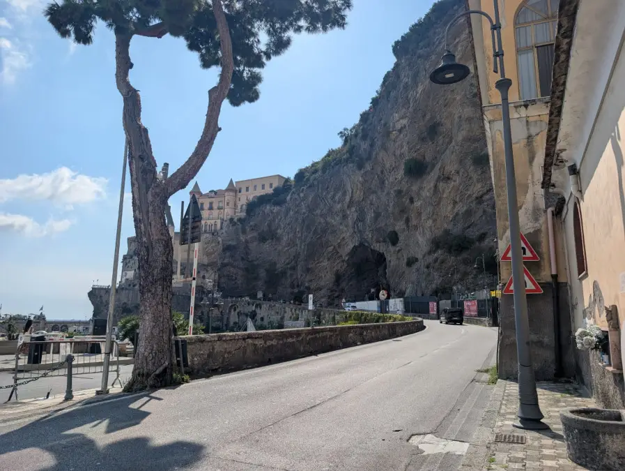 Tunnel maiori